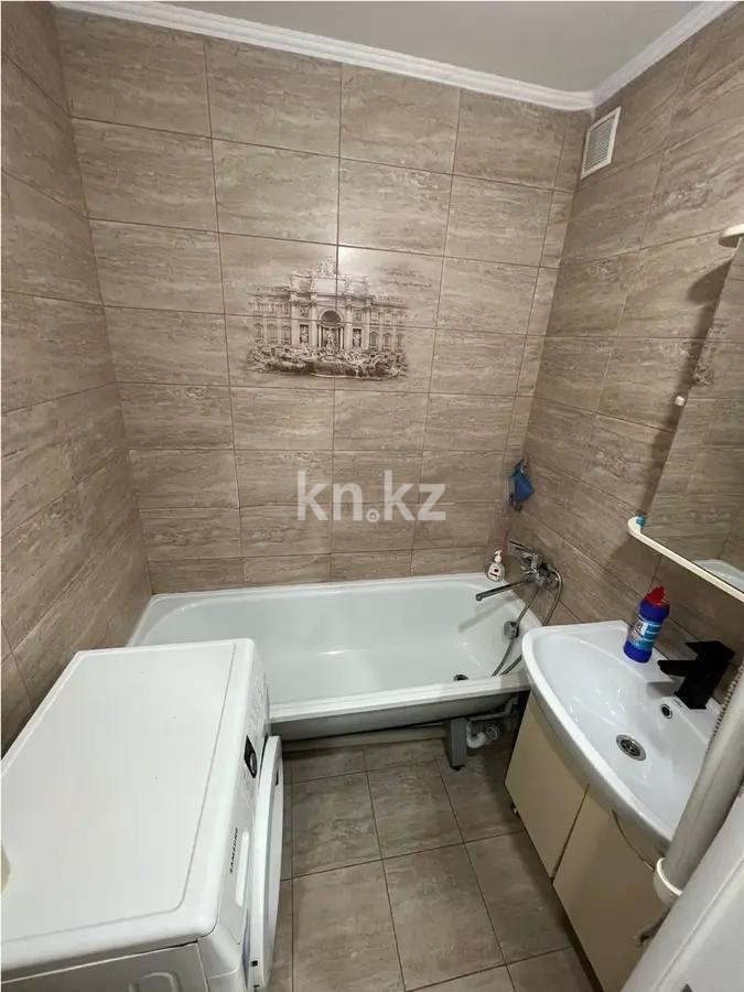 Продажа 4-комнатной квартиры, 84 м², мкр-н Голубые Пруды, дом  13 в Караганде - фото 8