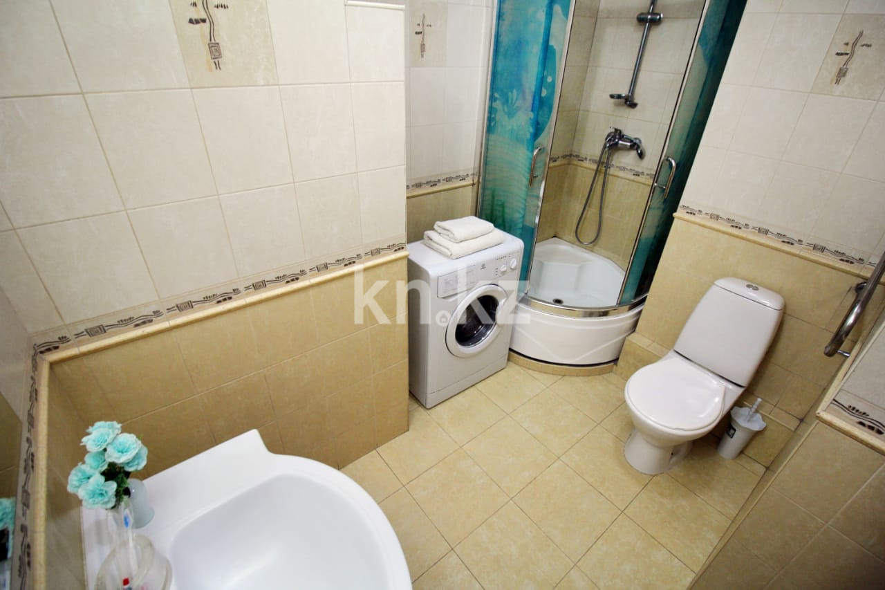 Аренда 1-комнатной квартиры посуточно, 50 м², ул. Хусаинова, дом  225 - ул. Ескараева в Алматы - фото 12