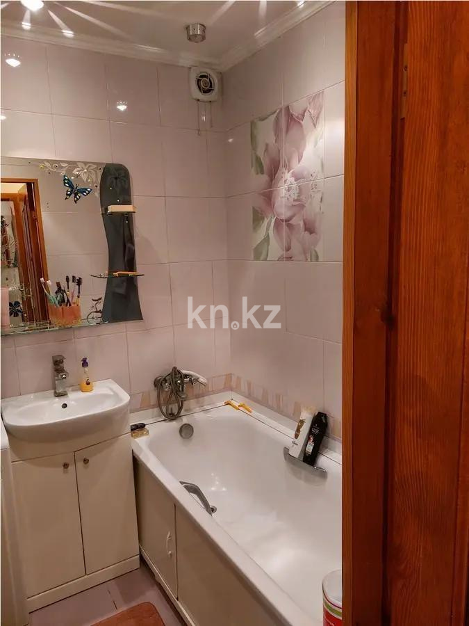 Продажа 2-комнатной квартиры, 48 м², 18-й мкр., дом  7 в Караганде - фото 3