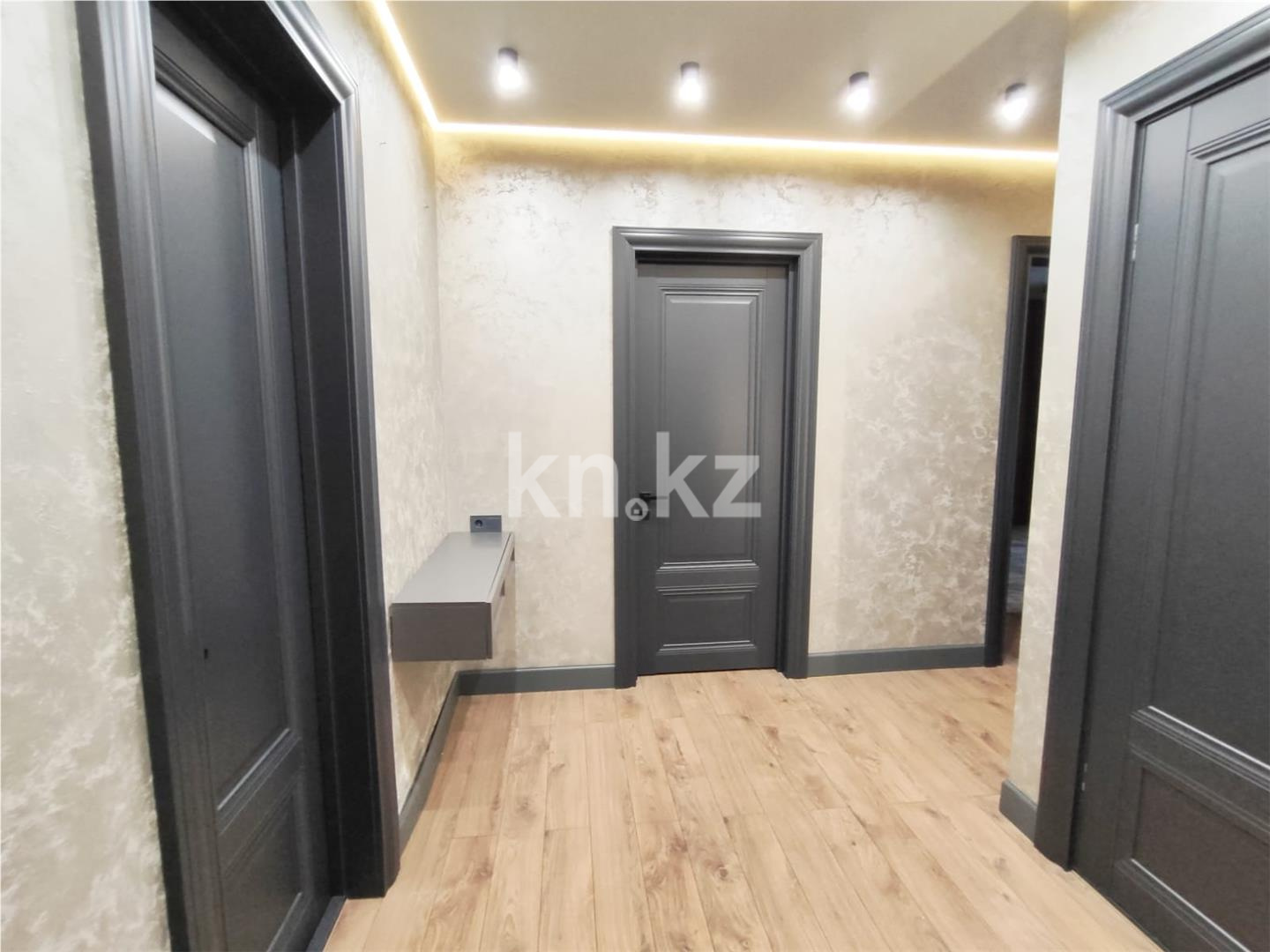 Продажа 4-комнатной квартиры, 108 м², пр. Шахтеров в Караганде - фото 16