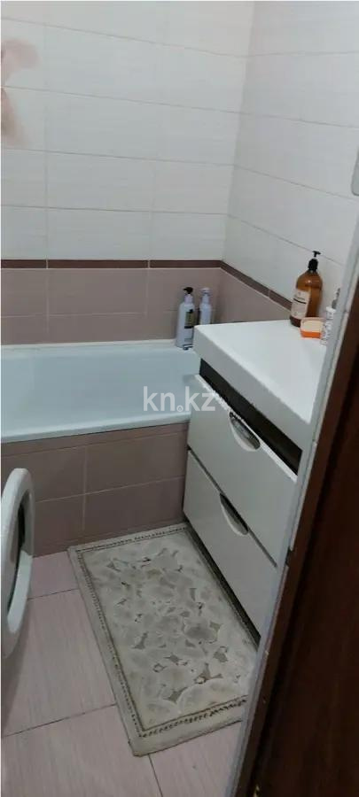 Продажа 2-комнатной квартиры, 52 м², ул. Ауэзова, дом  69 в Алматы - фото 2