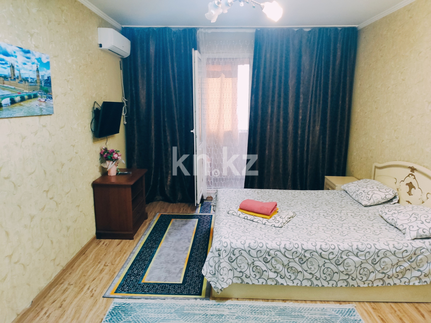 Аренда 1-комнатной квартиры посуточно, 45 м², мкр-н Аксай-1а, дом  26а - ул. Момышулы в Алматы