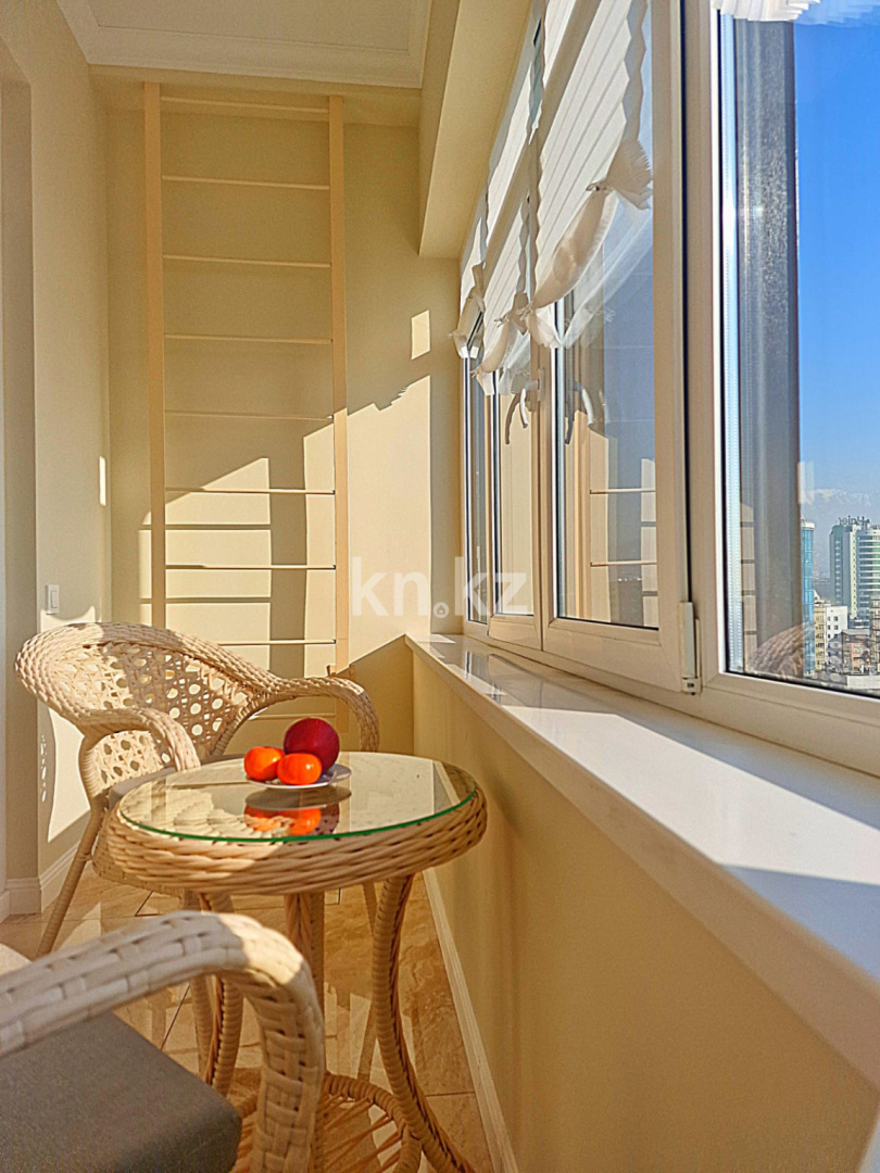 Аренда 2-комнатной квартиры, 74 м², пр. Назарбаева, дом  235б - пр. Аль-Фараби в Алматы