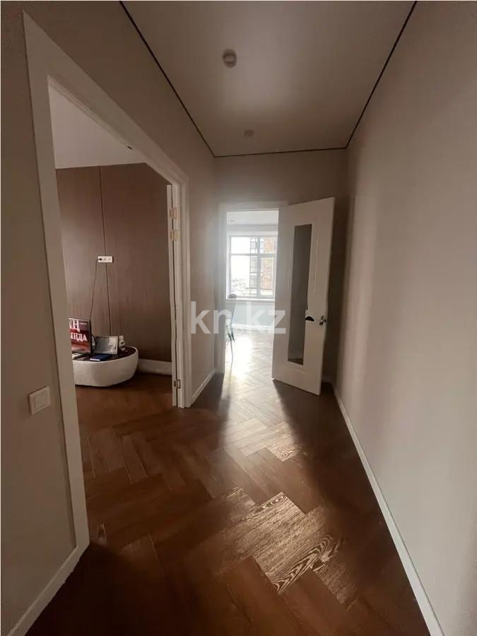 Продажа 2-комнатной квартиры, 65 м², ул. Ашимова, дом  15 в Караганде - фото 4