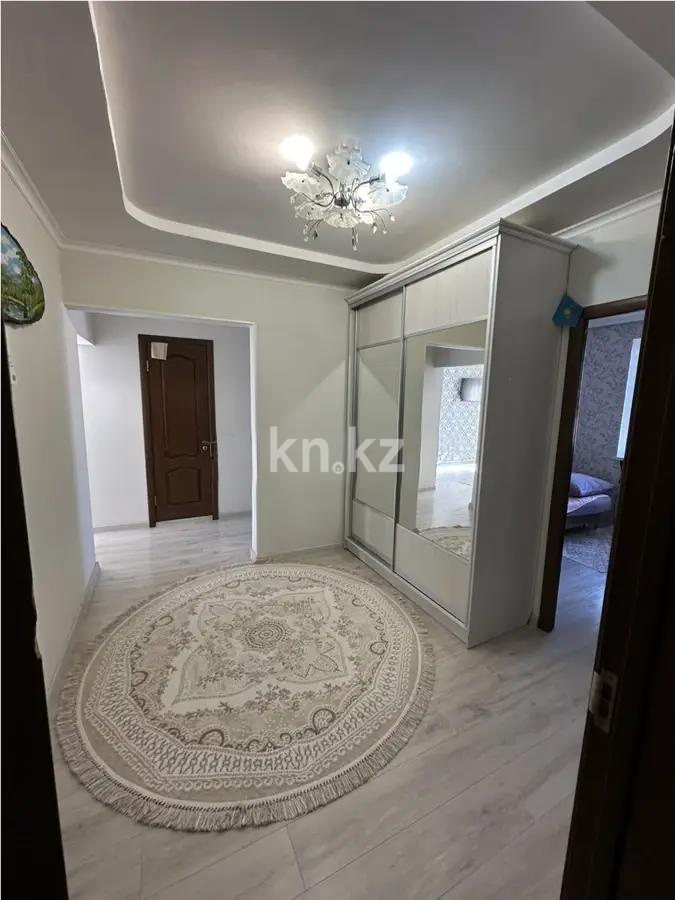 Продажа 4-комнатной квартиры, 81 м², мкр-н Голубые Пруды, дом  13 в Караганде - фото 8