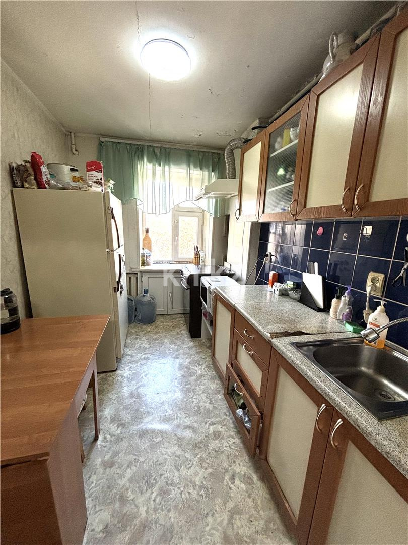 Продажа 3-комнатной квартиры, 67 м², ул. Аманжолова, дом  12/2 в Караганде - фото 5