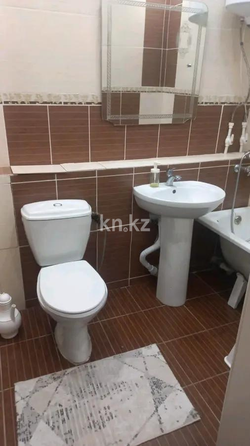 Продажа 3-комнатной квартиры, 80 м², пр. Шахтеров, дом  74 в Караганде - фото 5