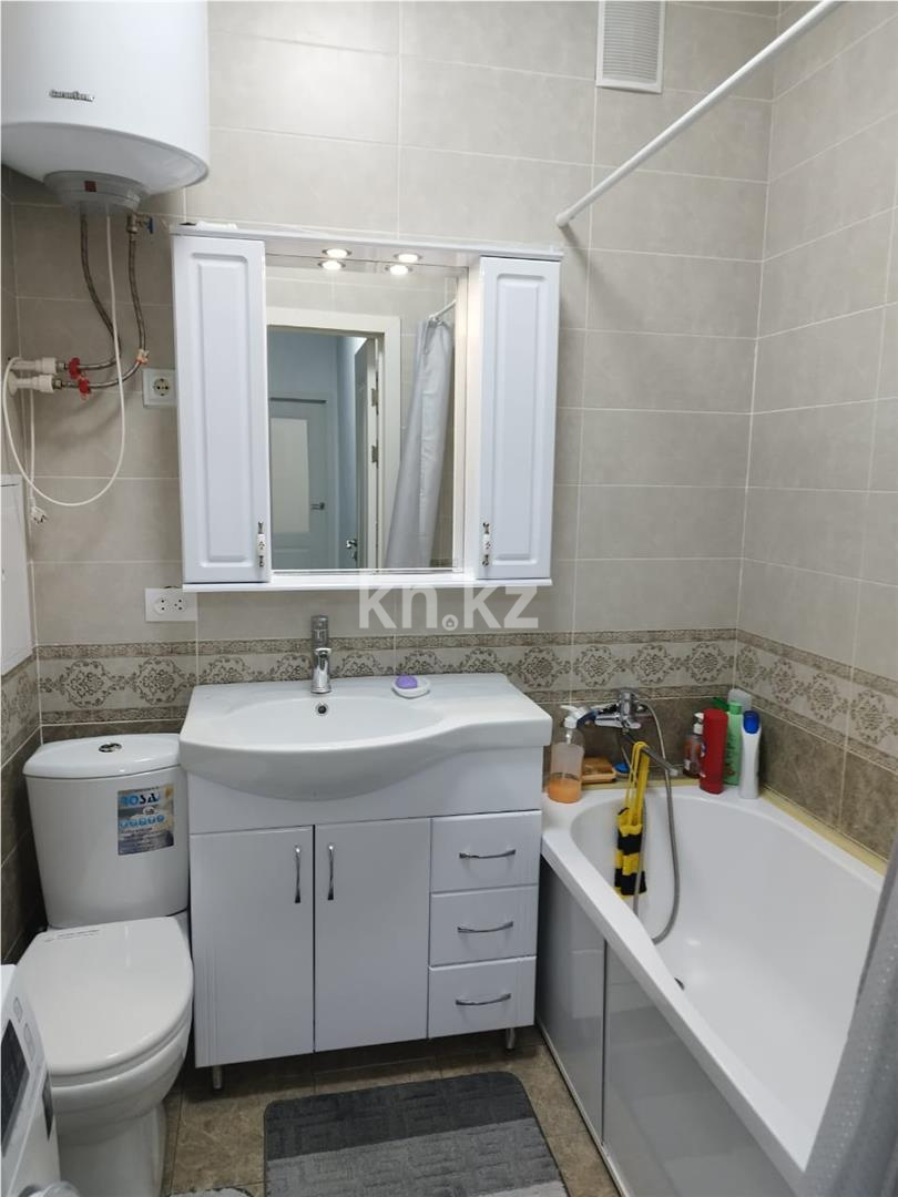 Продажа 2-комнатной квартиры, 59 м², ул. Муканова, дом  49/10 в Караганде - фото 8