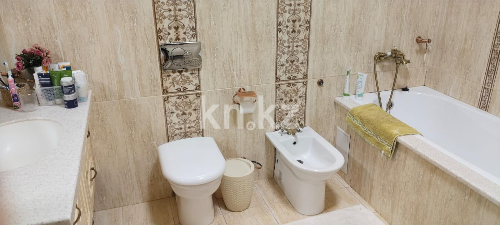 Продажа 5-комнатной квартиры, 200 м² в Караганде - фото 25