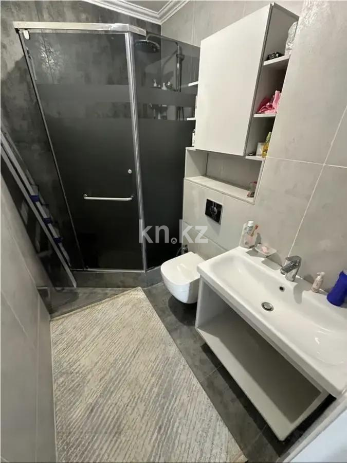 Продажа 2-комнатной квартиры, 83 м², мкр-н Аксай-3б, дом  30а в Алматы - фото 4