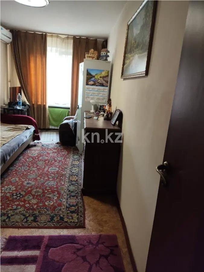 Продажа 3-комнатной квартиры, 59 м², ул. Валиханова, дом  24 в Алматы - фото 2