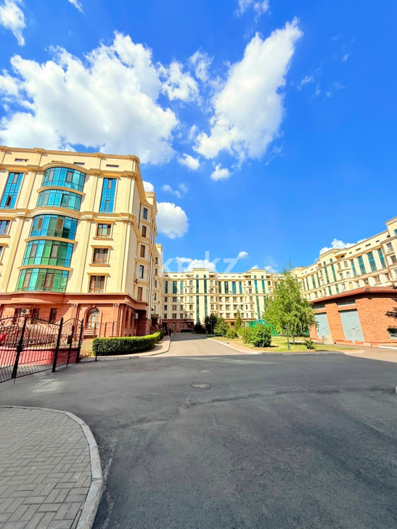 Продажа 5-комнатной квартиры, 300 м² в Астане