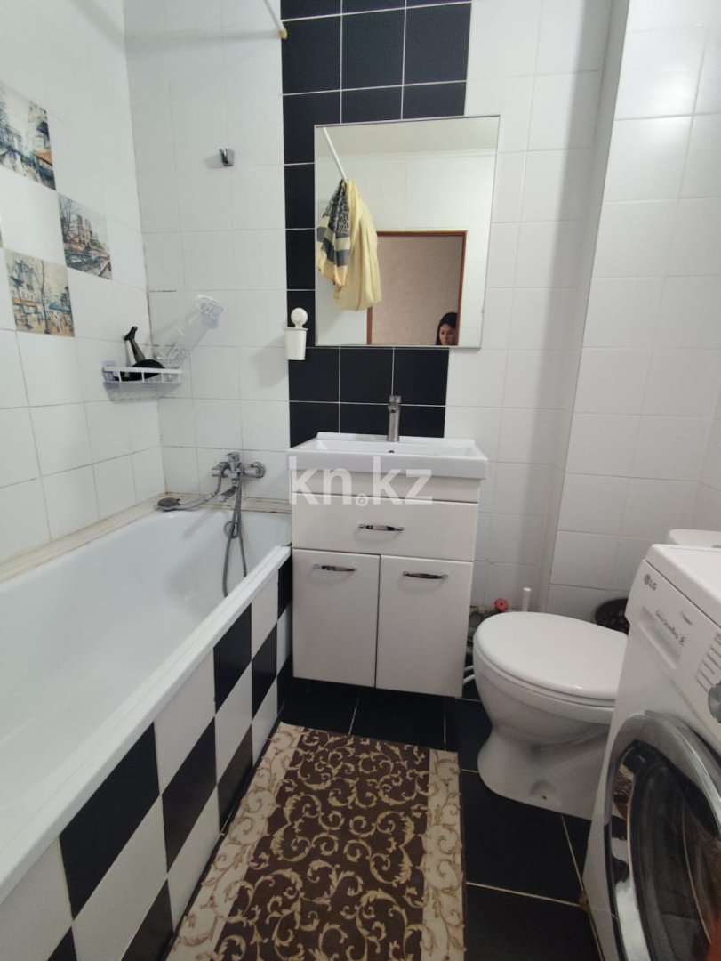 Продажа 2-комнатной квартиры, 47 м², ул. Курмангазы в Уральске - фото 9