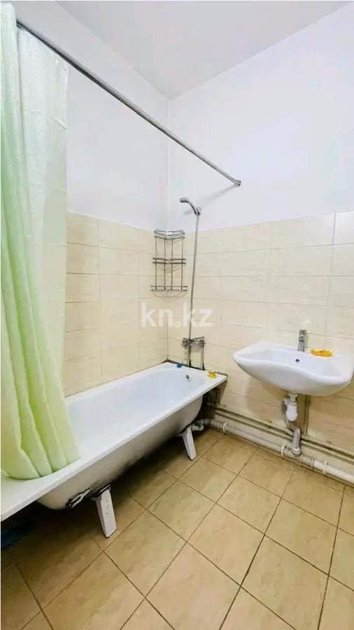 Продажа 1-комнатной квартиры, 40.2 м² в Алматы - фото 3