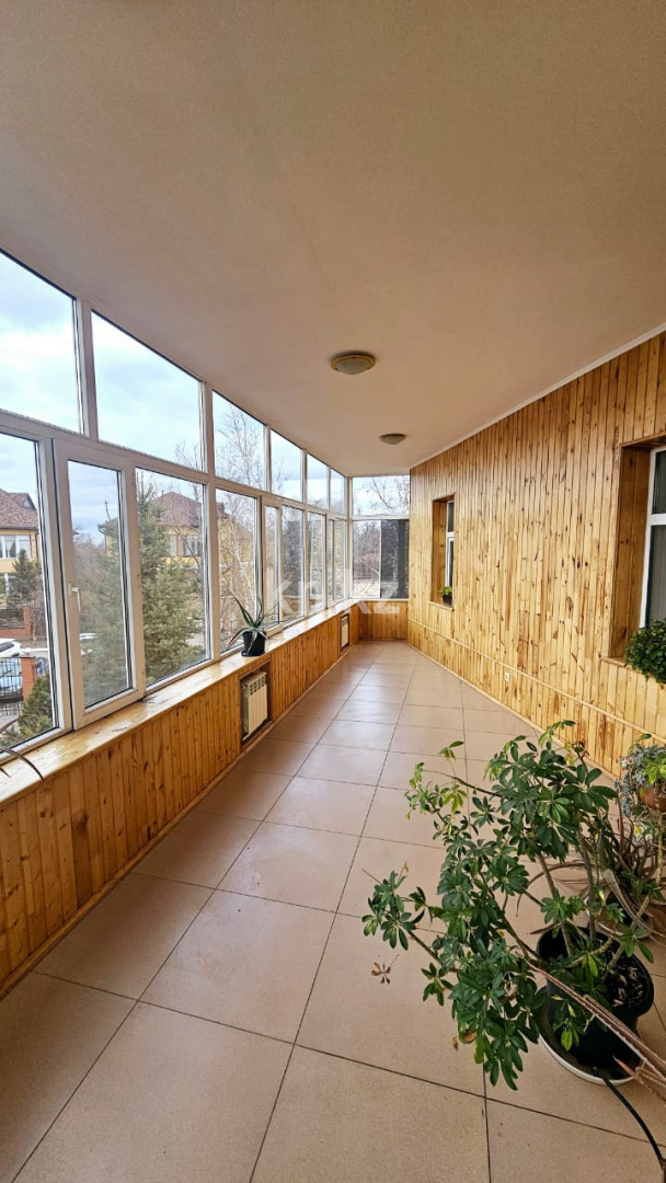 Продажа 7-комнатного дома, 379 м², мкр-н Самал-3 в Уральске - фото 23