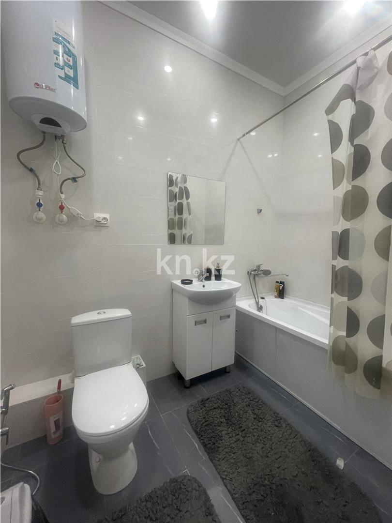 Продажа 1-комнатной квартиры, 41 м², ул. Ашимова, дом  21 блок А в Караганде - фото 6