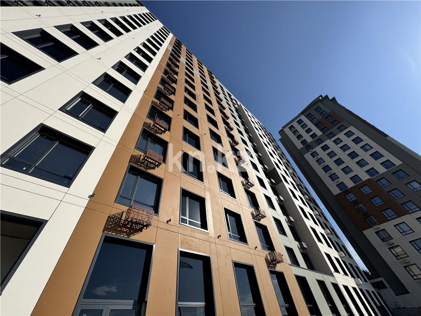 Продажа 2-комнатной квартиры, 63 м², пр. Республики, дом  23/2 в Караганде - фото 18