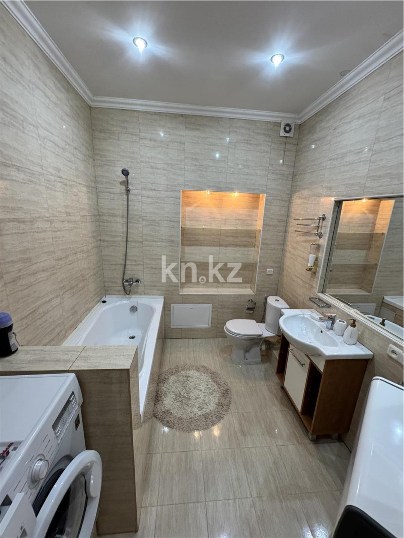 Продажа 3-комнатной квартиры, 66.2 м², ул. Абая, дом  26 в Караганде - фото 18