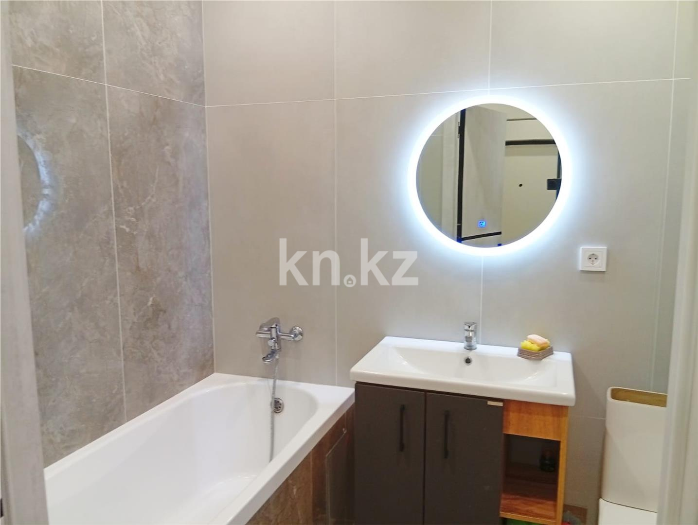 Продажа 2-комнатной квартиры, 62 м², ул. С-902 в Астане - фото 5