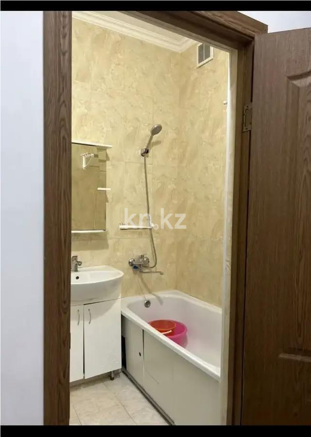 Продажа 2-комнатной квартиры, 58 м², пр. Кошкарбаева, дом  32 блок К в Астане - фото 2