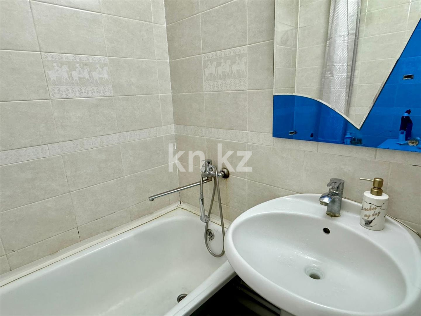 Продажа 2-комнатной квартиры, 59 м², ул. Ермекова, дом  106а в Караганде - фото 8