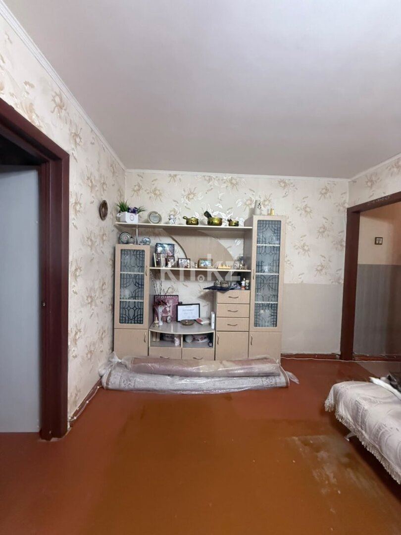 Продажа 4-комнатной квартиры, 61.9 м² в Караганде - фото 2