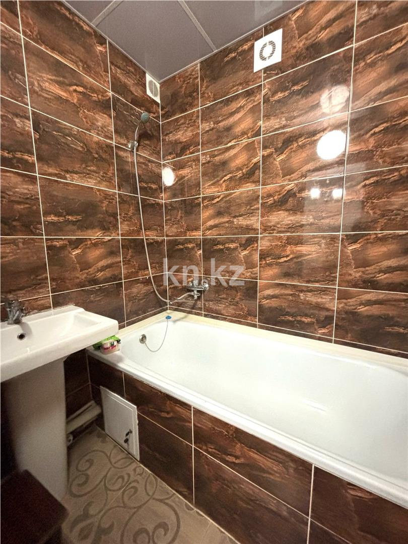 Продажа 1-комнатной квартиры, 37 м², пр. Республики, дом  4 в Караганде - фото 7