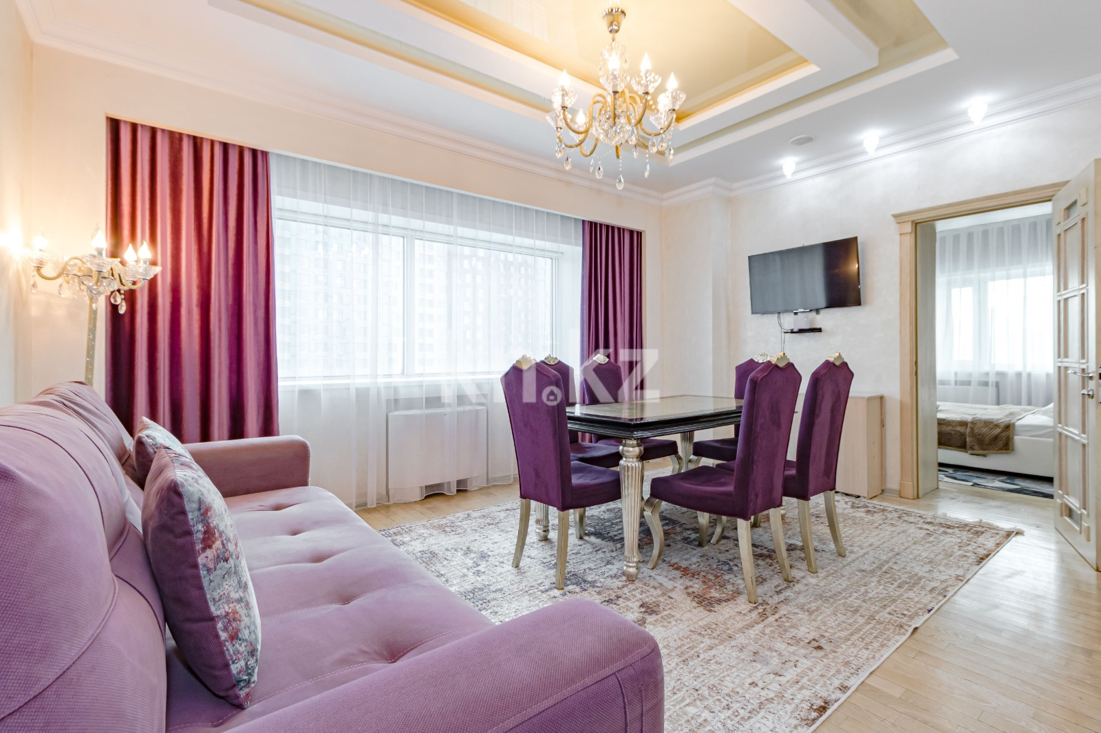 Аренда 4-комнатной квартиры посуточно, 156 м², ул. Достык, дом  5 в Астане