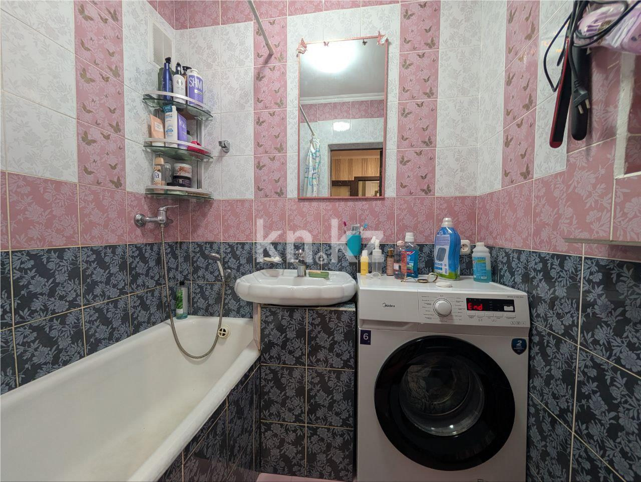 Продажа 2-комнатной квартиры, 50 м², 11 кв-л, дом  15 в Караганде - фото 7