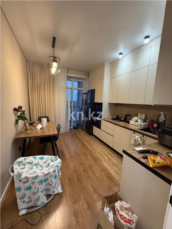 Продажа 2-комнатной квартиры, 70 м², 067 учетный квартал, дом  456/5 в Караганде - фото 3