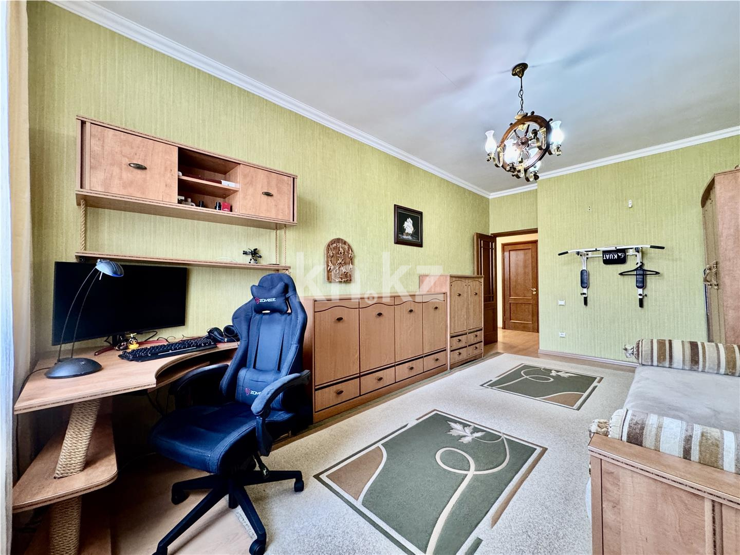 Продажа 3-комнатной квартиры, 132 м², ул. Абая, дом  5 в Караганде - фото 25