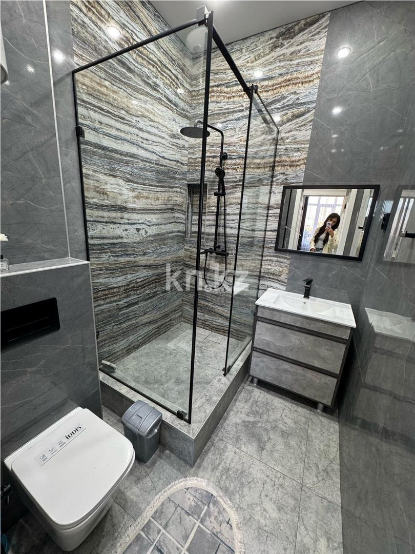 Продажа 4-комнатной квартиры, 121 м², ул. Таттимбета, дом  33/11 в Караганде - фото 15