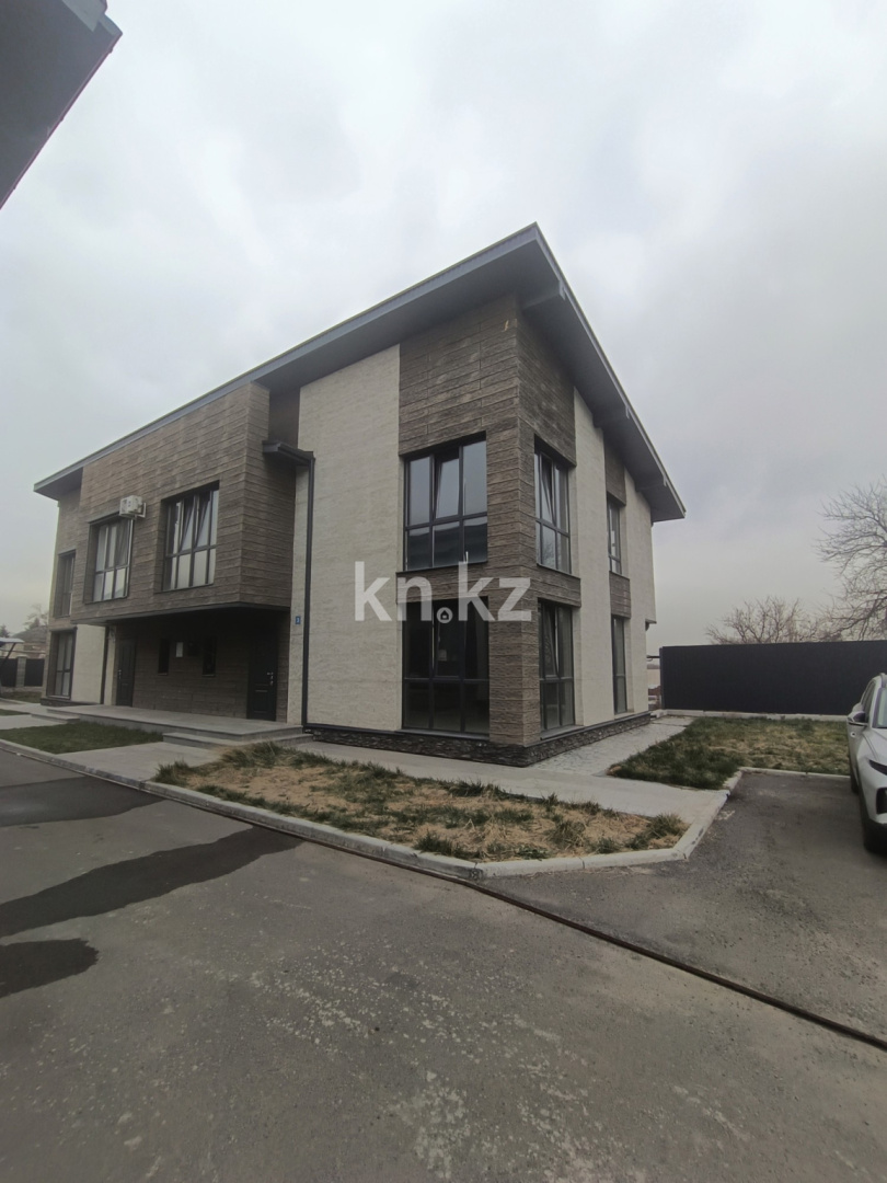 Продажа 6-комнатного дома, 320 м², ул. Мангистауская в Алматы