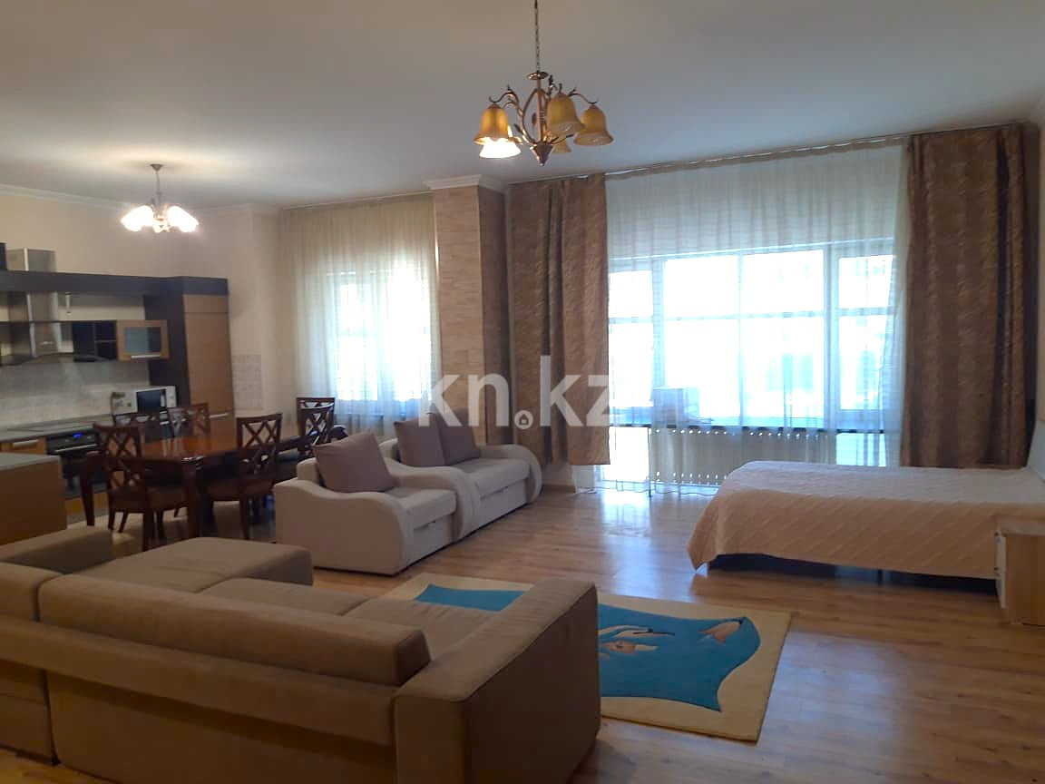 Аренда 1-комнатной квартиры, 60 м² в Астане