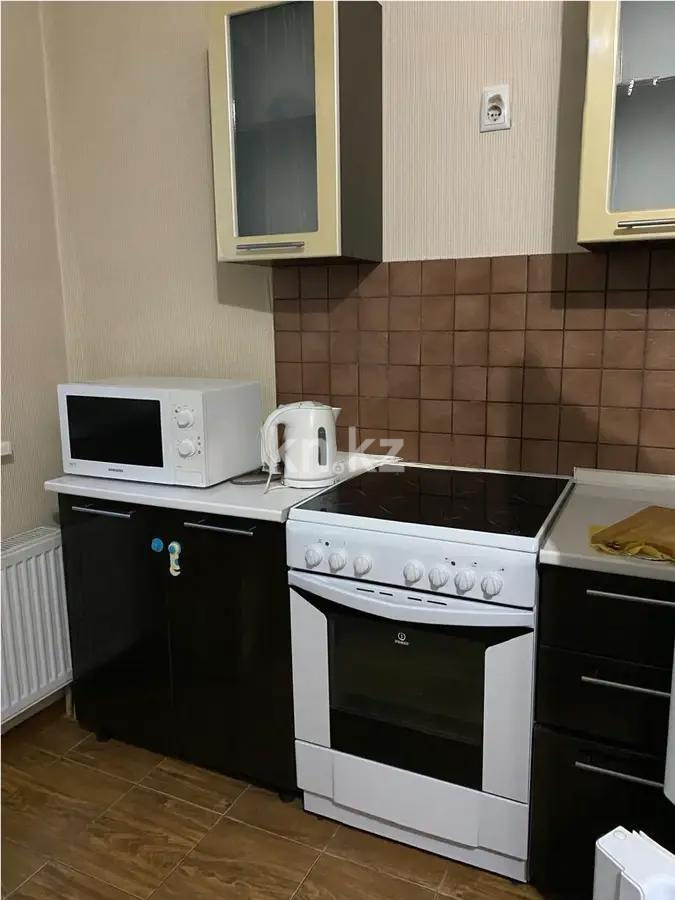 Продажа 1-комнатной квартиры, 35 м², ул. Нажимеденова, дом  10/1 в Астане - фото 2