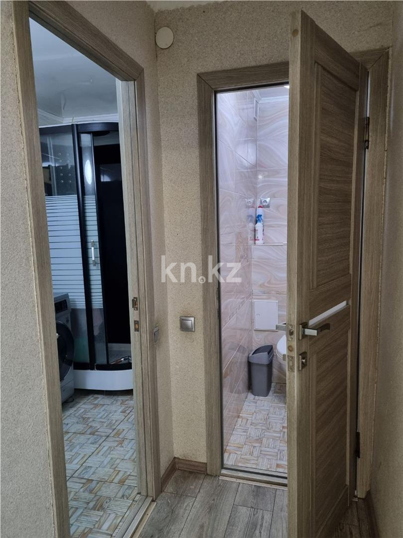 Продажа 4-комнатной квартиры, 90 м², ул. Дюсембекова, дом  4 в Караганде - фото 13