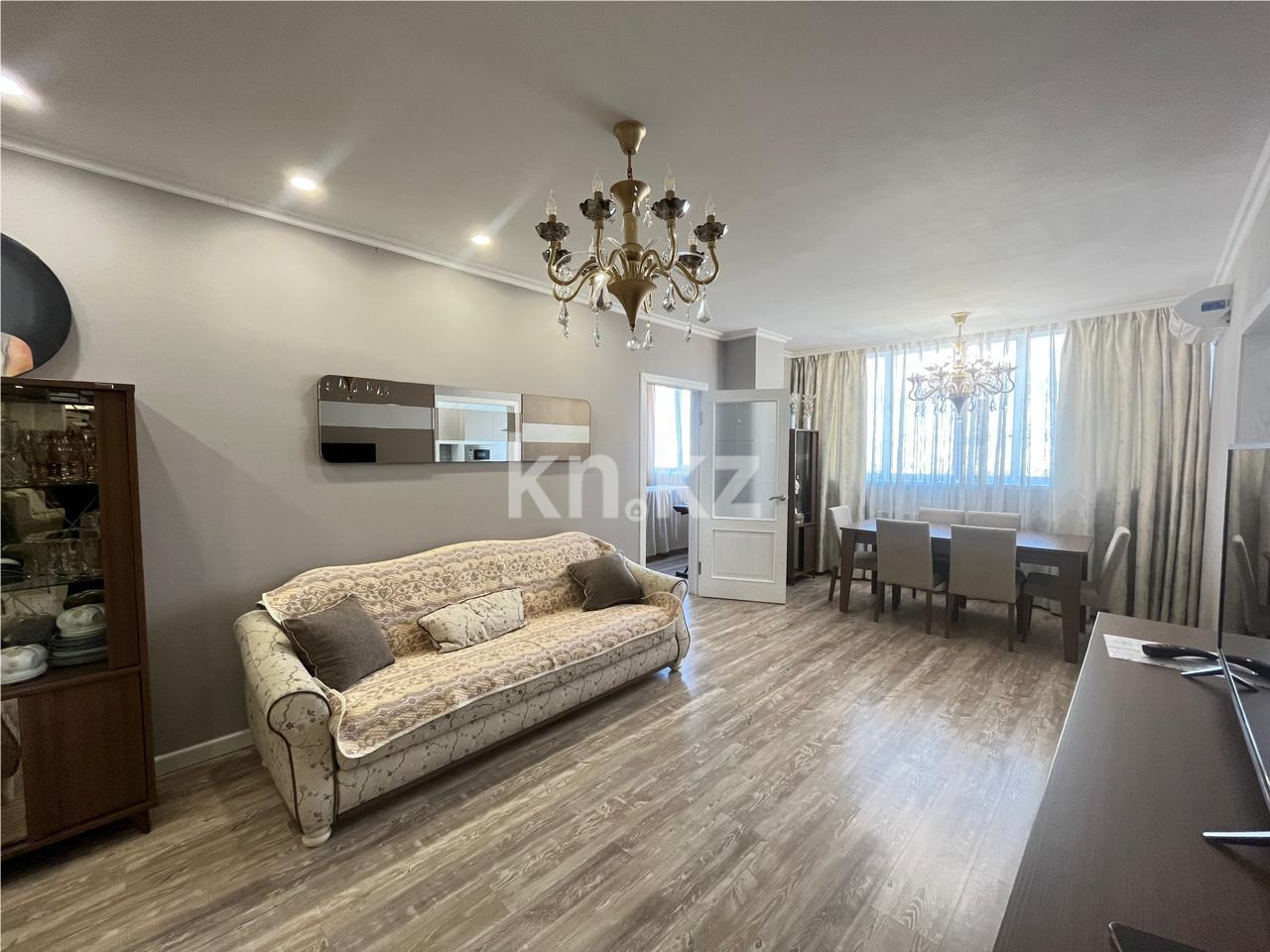 Продажа 2-комнатной квартиры, 69 м², пр. Шахтеров, дом  60 в Караганде - фото 3