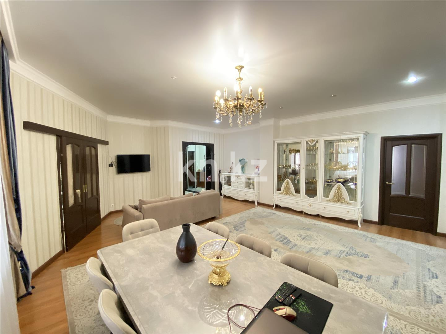 Продажа 4-комнатной квартиры, 122.6 м² в Астане