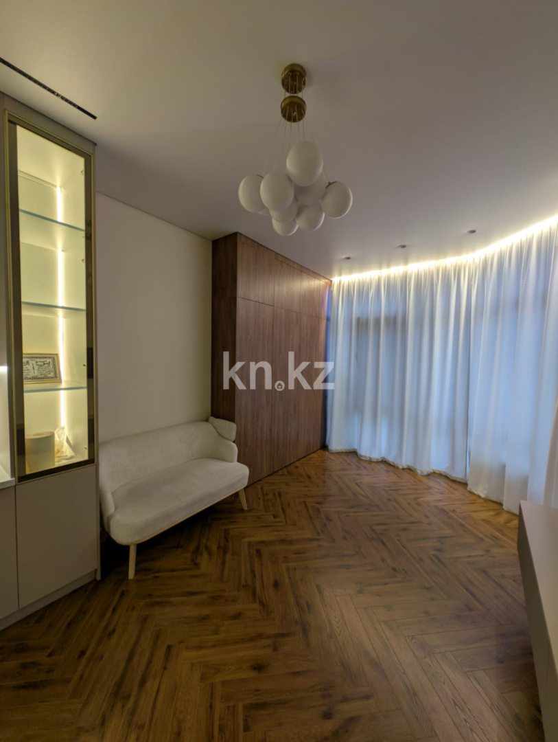 Продажа 2-комнатной квартиры, 80.3 м² в Уральске - фото 12