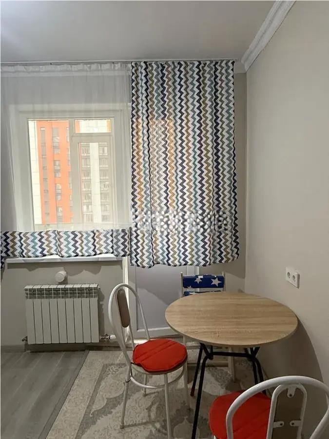 Продажа 1-комнатной квартиры, 42 м², ул. Рыскулбекова, дом  29/а в Астане - фото 2