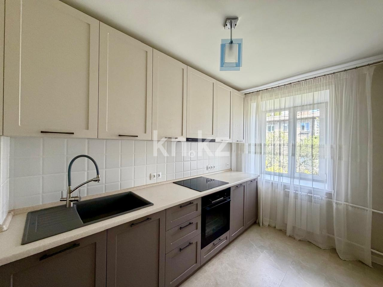 Продажа 4-комнатной квартиры, 75.4 м² в Караганде