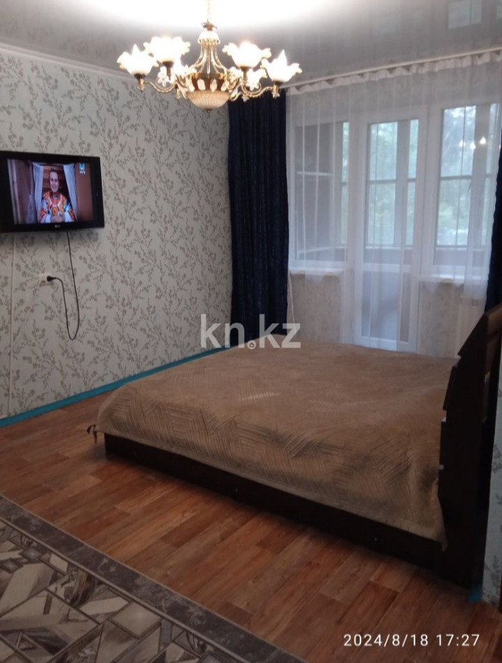 Аренда 1-комнатной квартиры посуточно, 36 м², пр. Республики, дом  69 в Темиртау