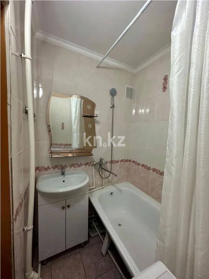 Продажа 3-комнатной квартиры, 65 м², мкр-н Мамраева (Восток-5), дом  5 в Караганде - фото 5