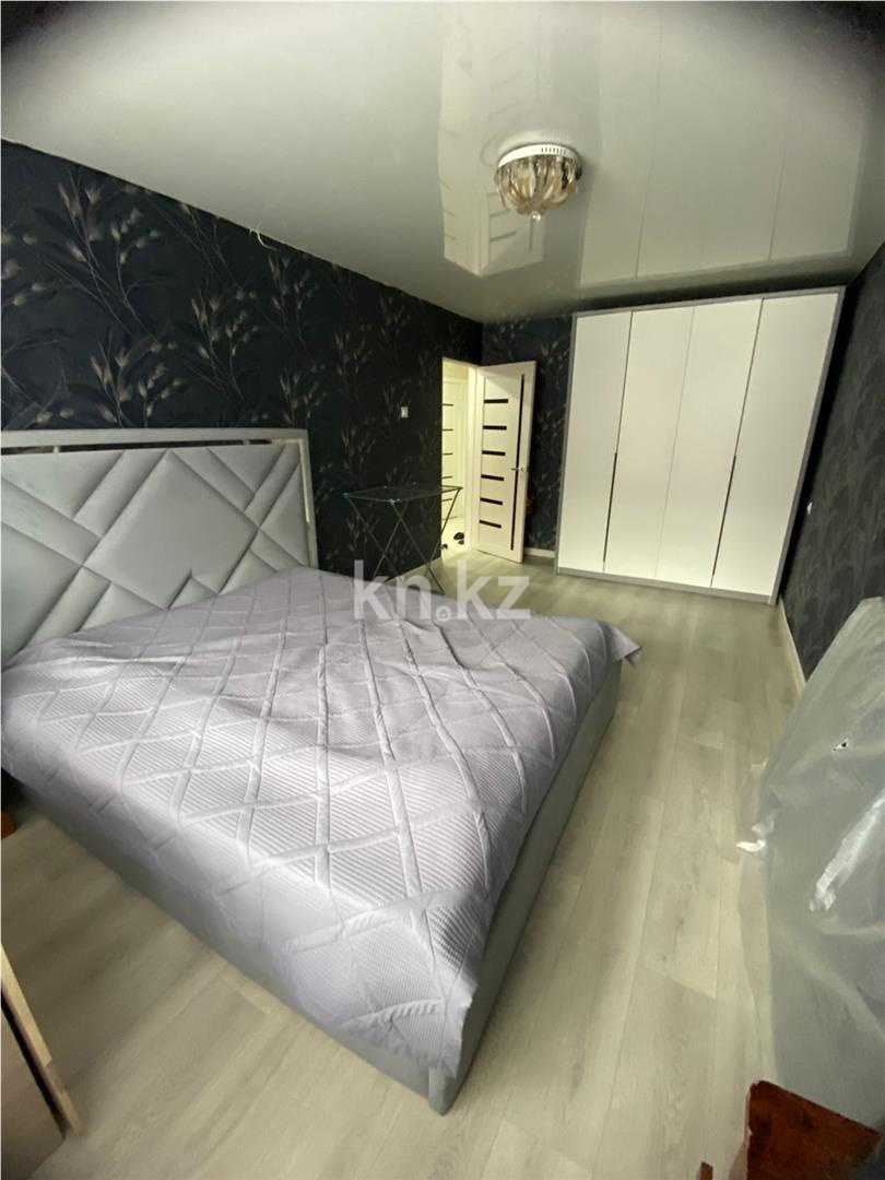 Продажа 3-комнатной квартиры, 62 м², 17-й мкр. в Караганде - фото 2