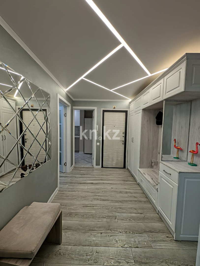 Продажа 3-комнатной квартиры, 63 м² в Уральске - фото 2