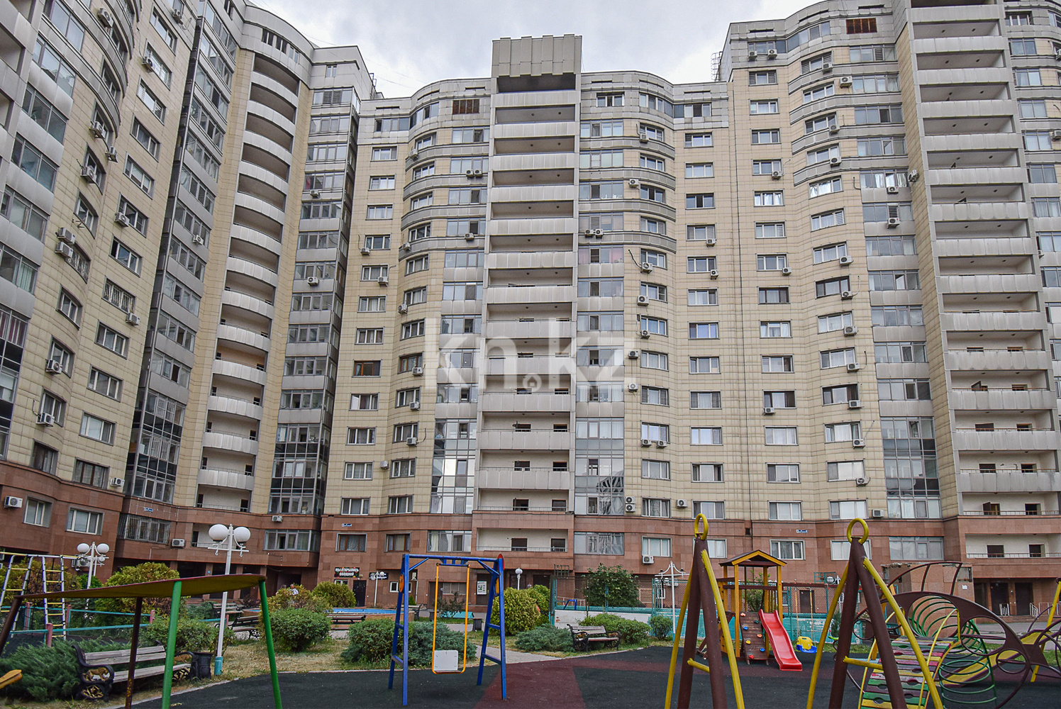 Продажа 2-комнатной квартиры, 81.4 м² в Алматы - фото 27