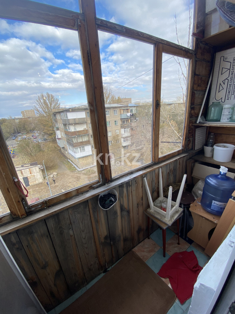 Продажа 3-комнатной квартиры, 48.3 м², мкр. Восток-2, дом  13 в Караганде - фото 11