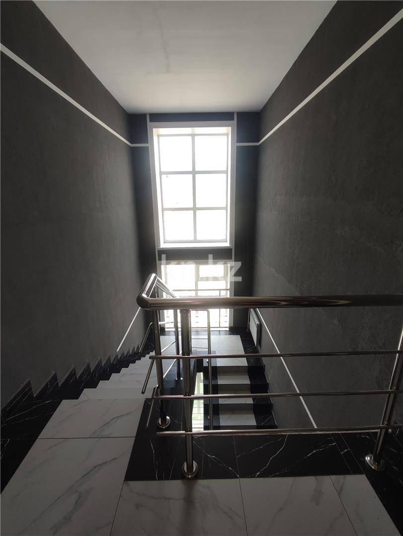 Продажа 2-комнатной квартиры, 64 м², ул. Муканова в Караганде - фото 17