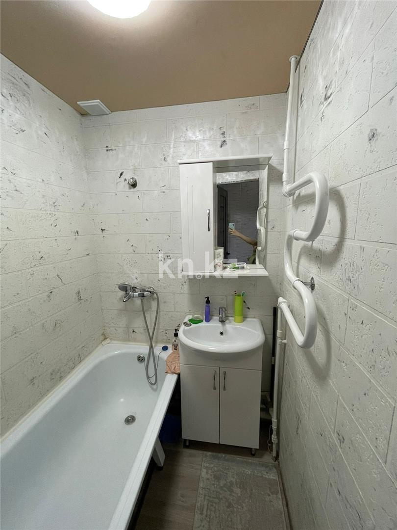 Продажа 3-комнатной квартиры, 49 м², ул. Карбышева в Караганде - фото 7