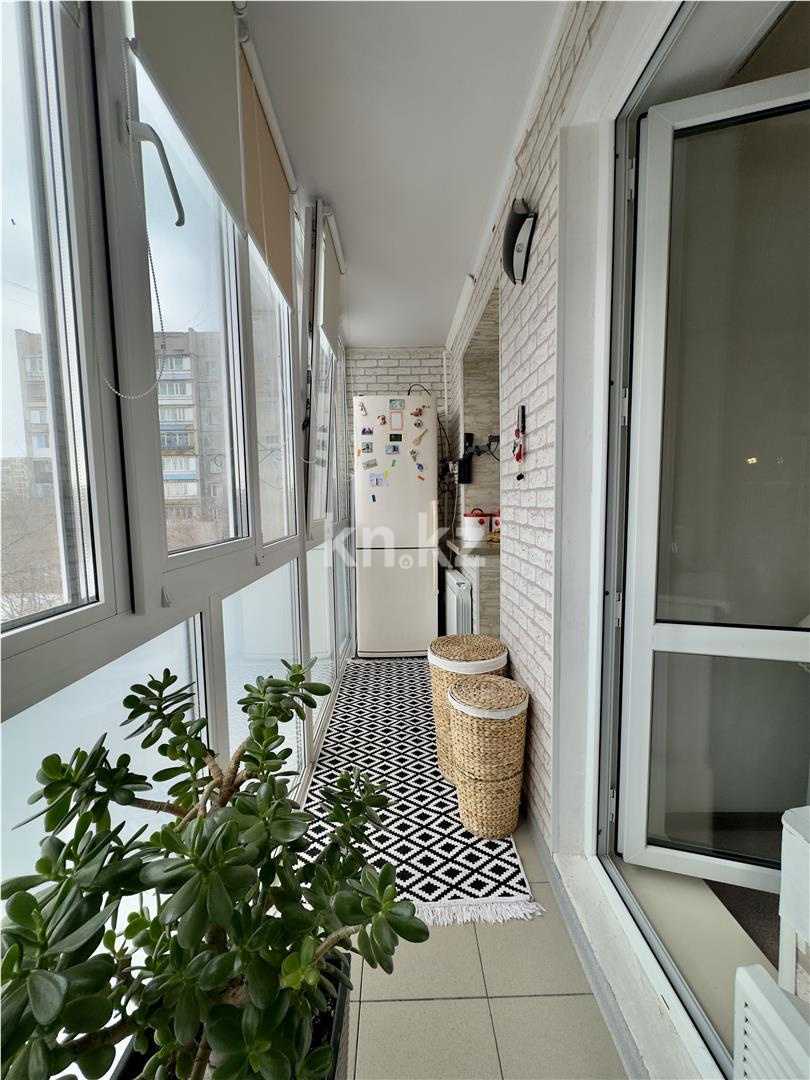 Продажа 2-комнатной квартиры, 49 м², мкр-н Восток-3, дом  16 в Караганде - фото 5